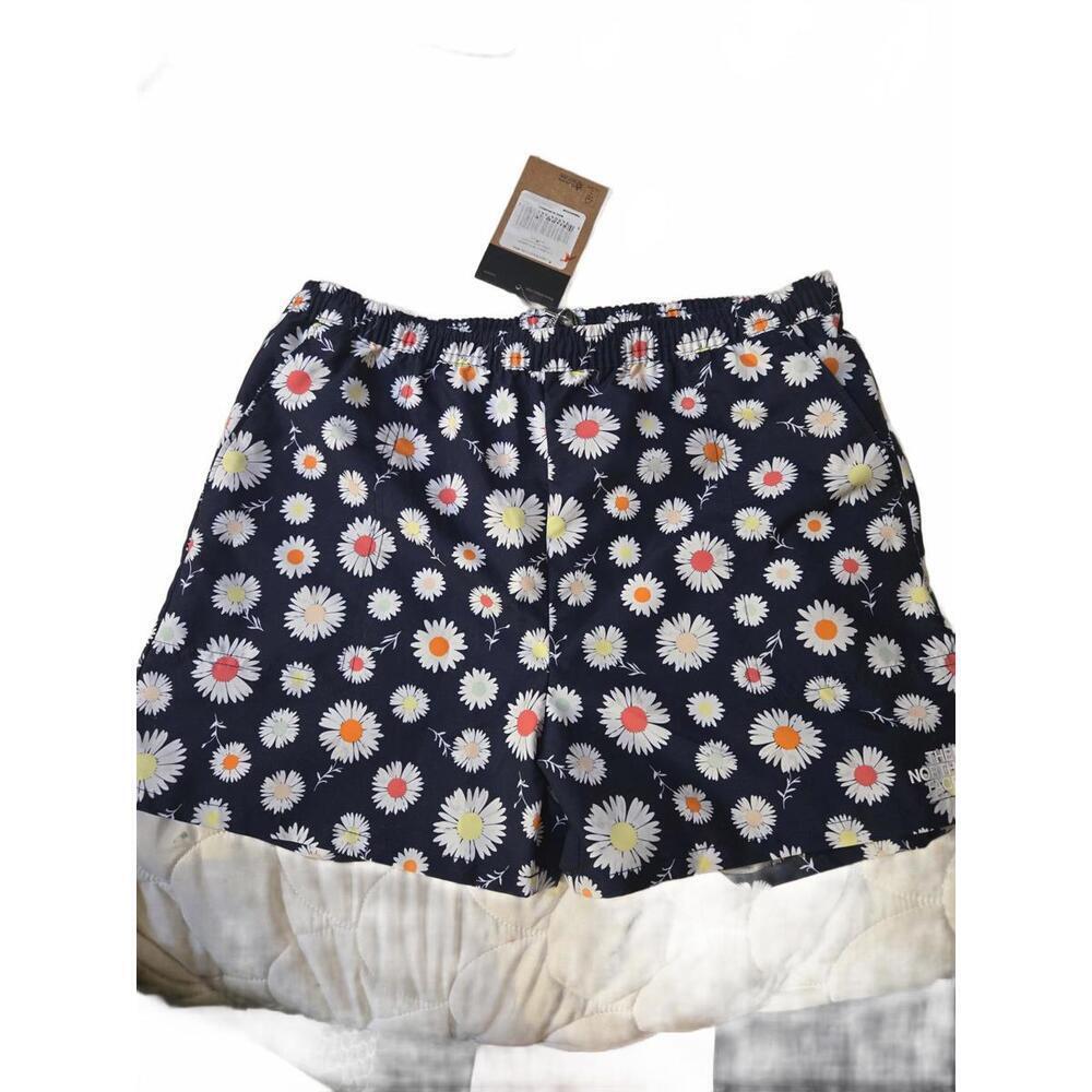 The North Face Girls' Floral Activewear Shorts XL